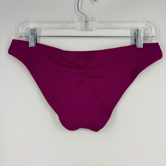 Becca Womens Medium Fine Line Ruched Back Cheeky Bikini Bottoms Pomegranate Pink - Picture 4 of 6